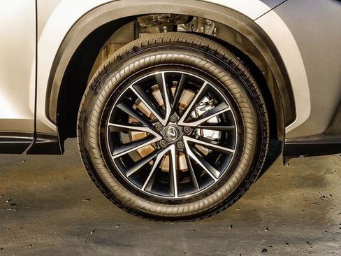 Used 2025 Lexus NX 250 FWD w/ Premium Package image 11