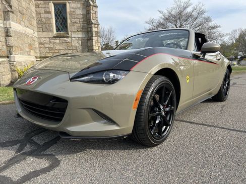 Used 2023 MAZDA MX-5 Miata Grand Touring RWD image 32