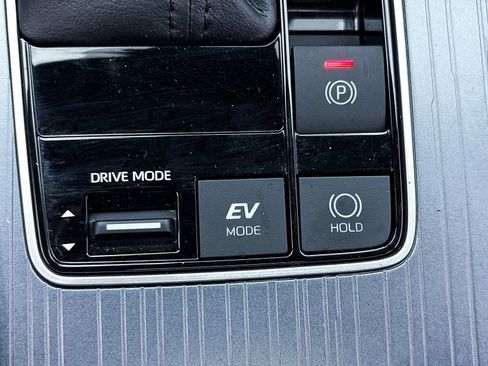 Used 2022 Toyota Sienna XSE w/ XSE Plus Package AWD/4WD image 35