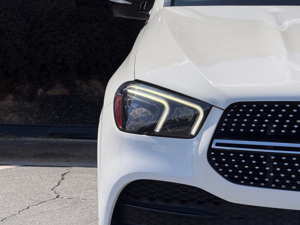 Used 2022 Mercedes-Benz GLE 450 4MATIC w/ AMG Line Exterior image 5