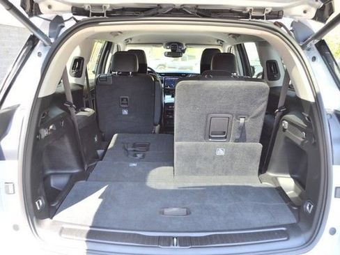 Used 2023 Jeep Grand Cherokee L Limited w/ Rear Seat Video Group I AWD/4WD image 37