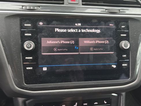 Used 2022 Volkswagen Tiguan SE image 8