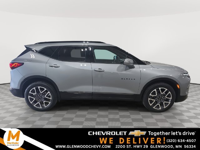 Used 2025 Chevrolet Blazer RS AWD/4WD image 1