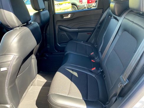 New 2025 Ford Escape SE image 15