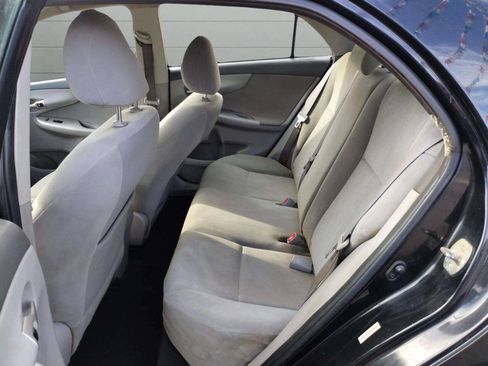 Used 2010 Toyota Corolla LE FWD image 13