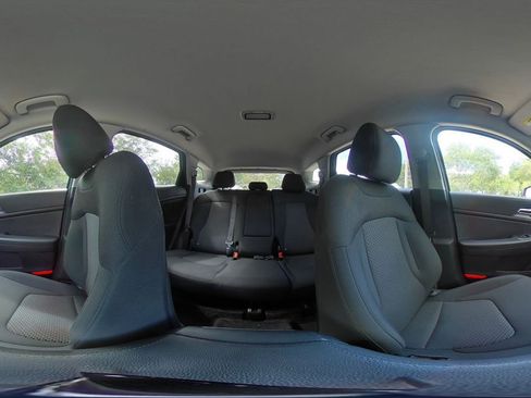 Used 2025 Kia Sportage LX image 38