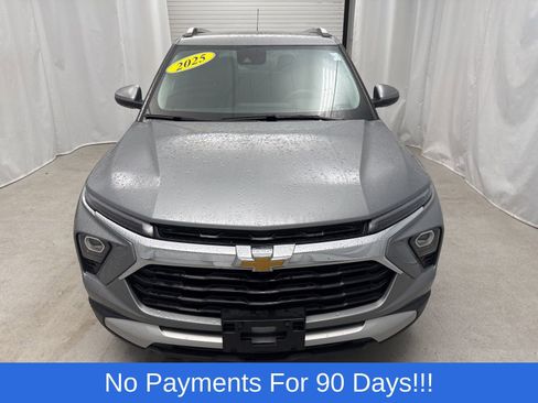 Used 2025 Chevrolet TrailBlazer LT AWD/4WD image 7