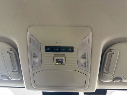 Certified 2022 Toyota RAV4 XLE image 6