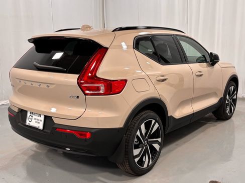 New 2026 Volvo XC40 B5 Plus w/ Protection Package Premier image 5