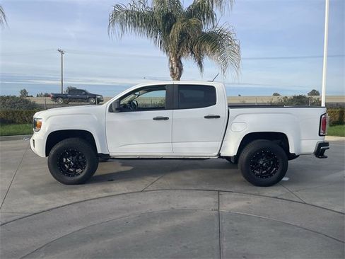 Used 2017 GMC Canyon 2WD Crew Cab w/ Convenience Package image 5