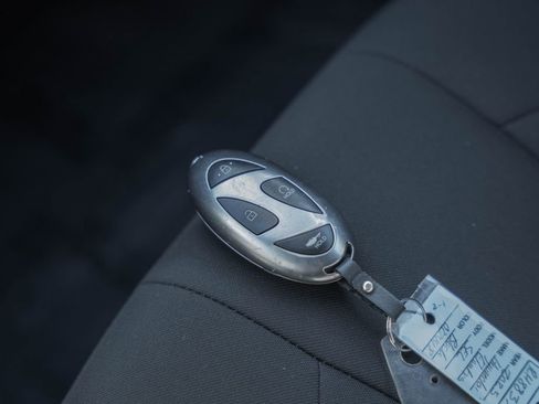 Certified 2025 Hyundai Elantra Sport image 38