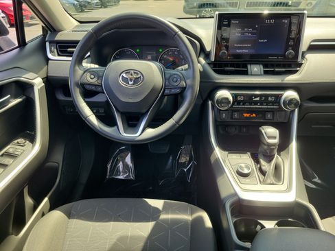 Used 2020 Toyota RAV4 XLE w/ Convenience Package AWD/4WD image 10