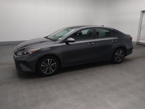Used 2024 Kia Forte LXS FWD image 2