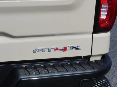 Used 2023 GMC Sierra 1500 AT4X AWD/4WD image 5