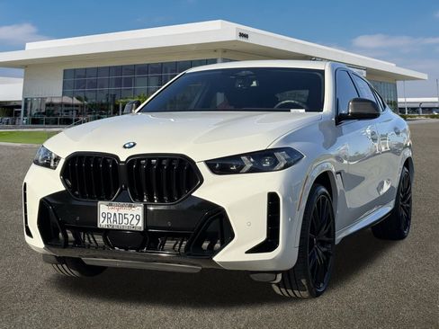 Used 2025 BMW X6 xDrive40i w/ Executive Package image 4