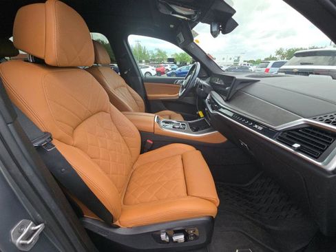 Used 2024 BMW X5 xDrive50e w/ M Sport Package image 9