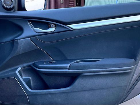 Used 2017 Honda Civic EX-T image 22