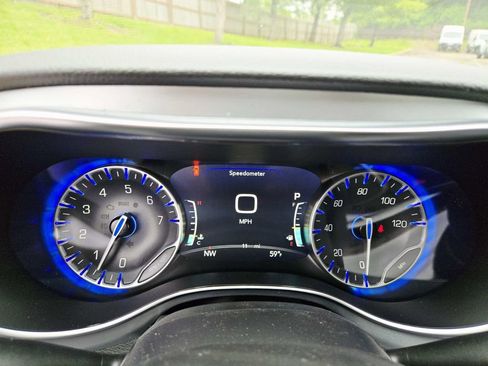 New 2026 Chrysler Pacifica Limited FWD image 24