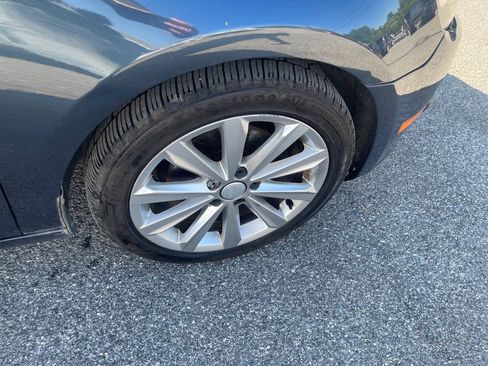 Used 2014 Volkswagen Golf TDI FWD image 29