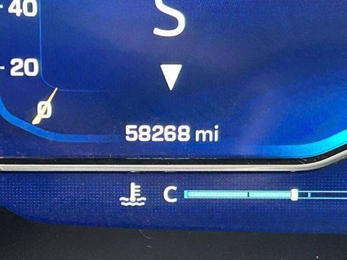 Used 2024 Chevrolet Suburban LT image 32