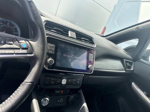Used 2019 Nissan Leaf SV Plus w/ SV Plus Technology Package FWD image 15