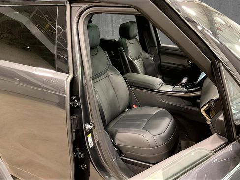 New 2026 Land Rover Range Rover Sport Dynamic SE AWD/4WD image 11
