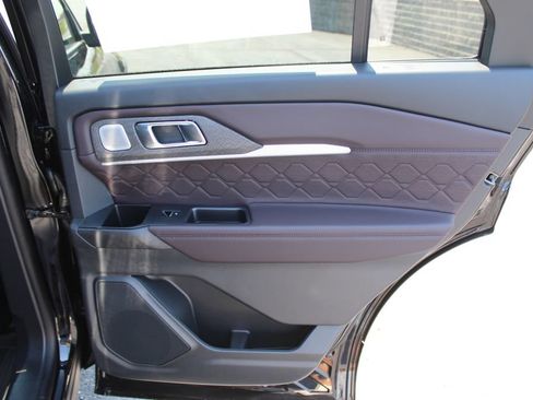 New 2026 Ford Explorer Platinum w/ LUX Leather Package AWD/4WD image 12