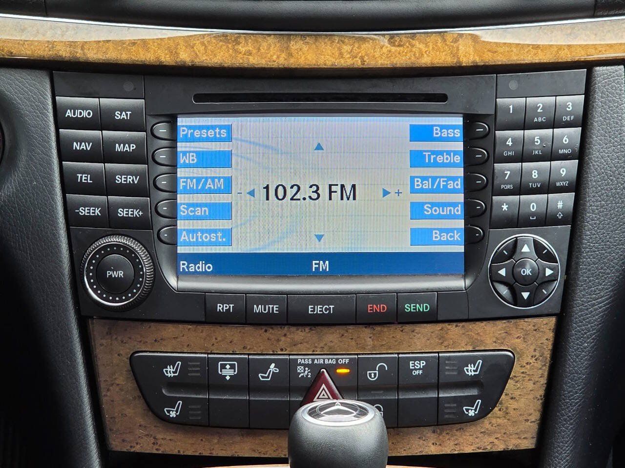 Used 2008 Mercedes-Benz E 550 Sedan image 23