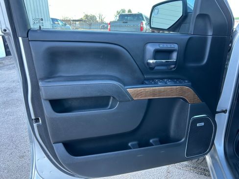 Used 2018 Chevrolet Silverado 1500 LTZ w/ Texas Edition image 11