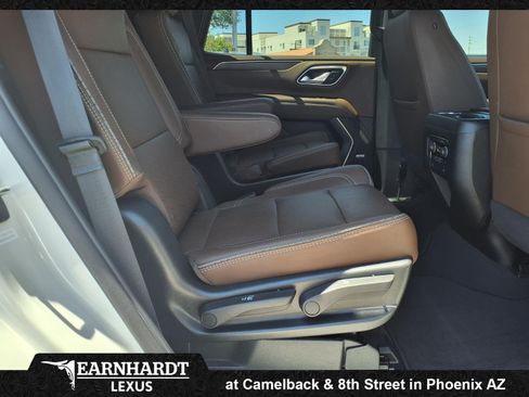 Used 2023 Chevrolet Tahoe High Country AWD/4WD image 10