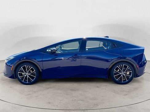 Used 2024 Toyota Prius XLE FWD image 8