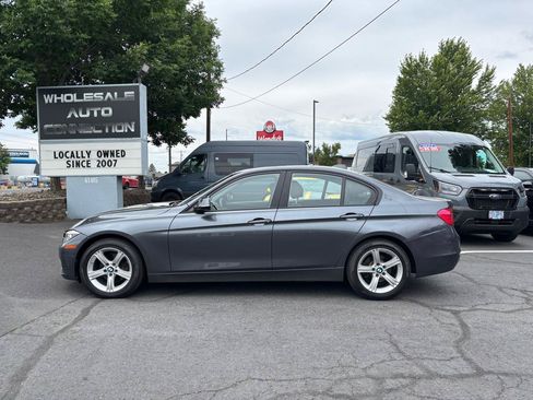 Used 2014 BMW 328i xDrive Sedan AWD/4WD image 2
