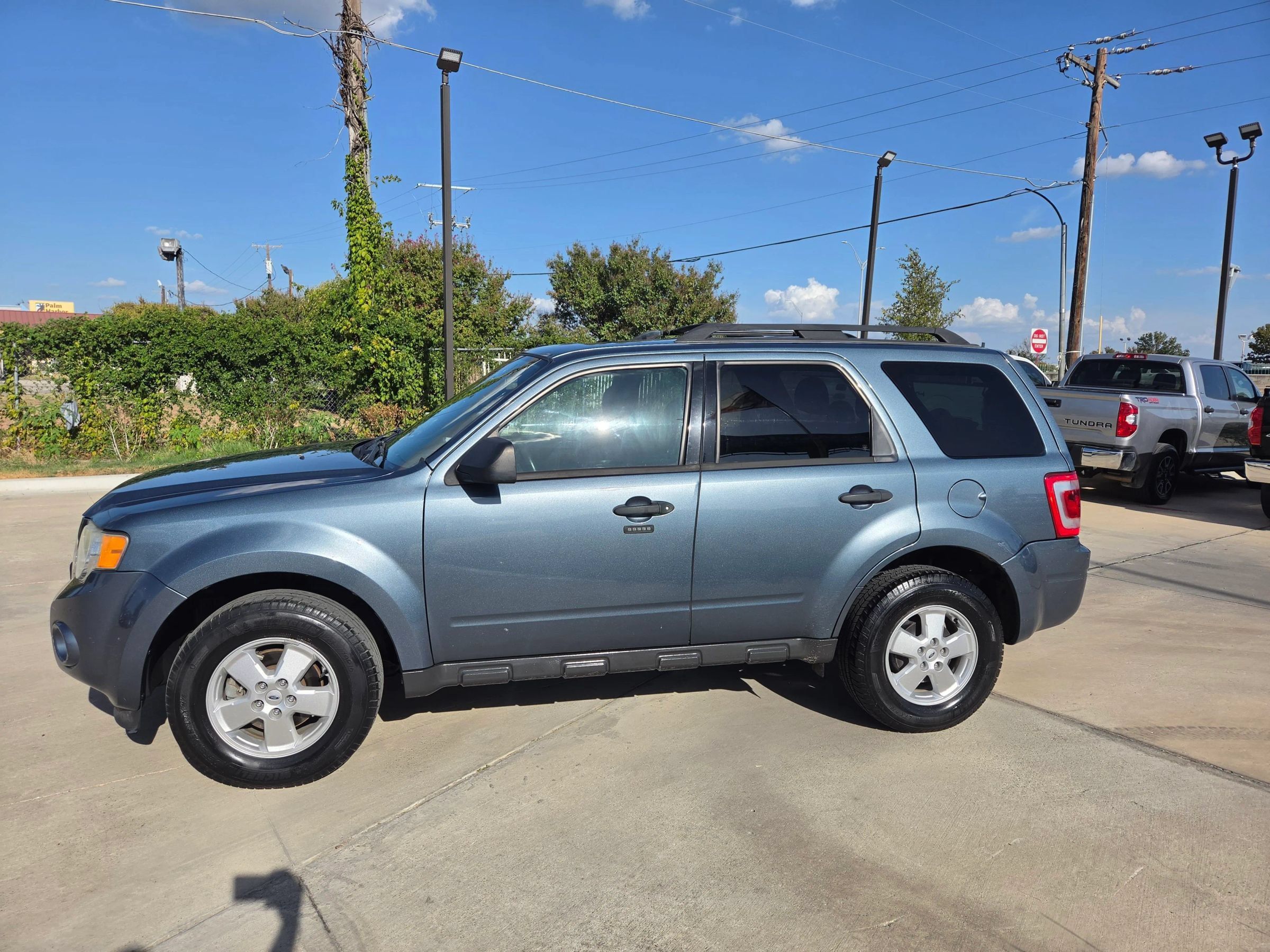 Used 2011 Ford Escape XLT w/ 202A Rapid Spec Order Code FWD image 30