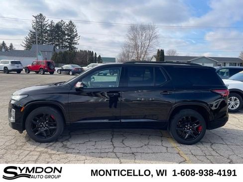 Used 2023 Chevrolet Traverse Premier w/ Redline Edition image 4