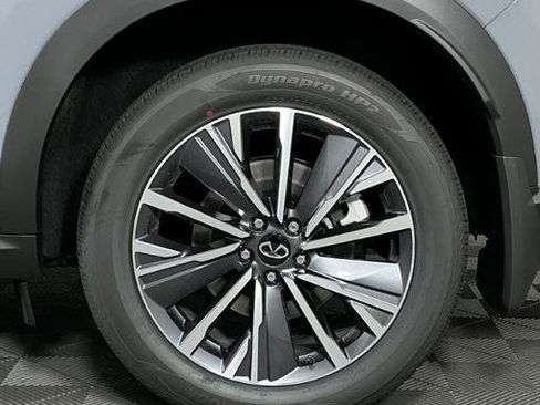 Certified 2027 INFINITI QX60 Luxe w/ Cargo Package FWD image 9