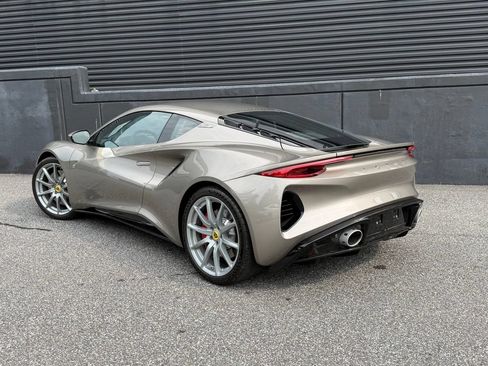 Used 2025 Lotus Emira RWD image 8