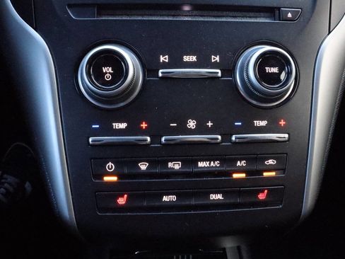 Used 2017 Lincoln MKC Select w/ Select Plus Package image 11