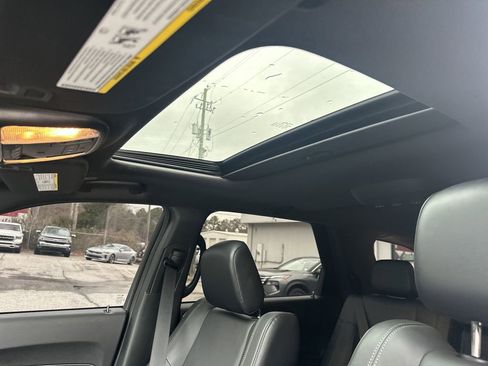 Used 2022 Dodge Durango GT image 35