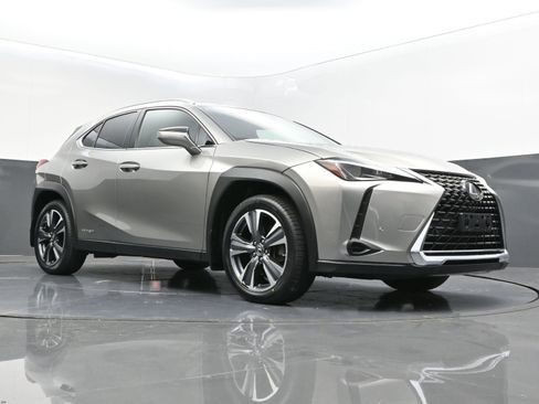 Used 2021 Lexus UX 250h w/ Premium Package image 38
