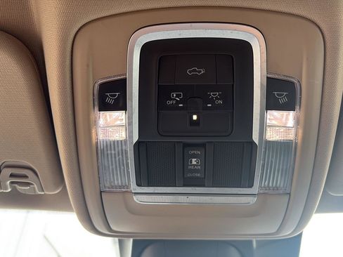 Used 2021 RAM 1500 Laramie AWD/4WD image 20