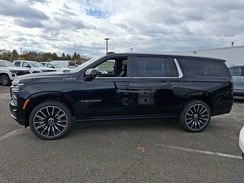 New 2026 Chevrolet Suburban High Country image 5