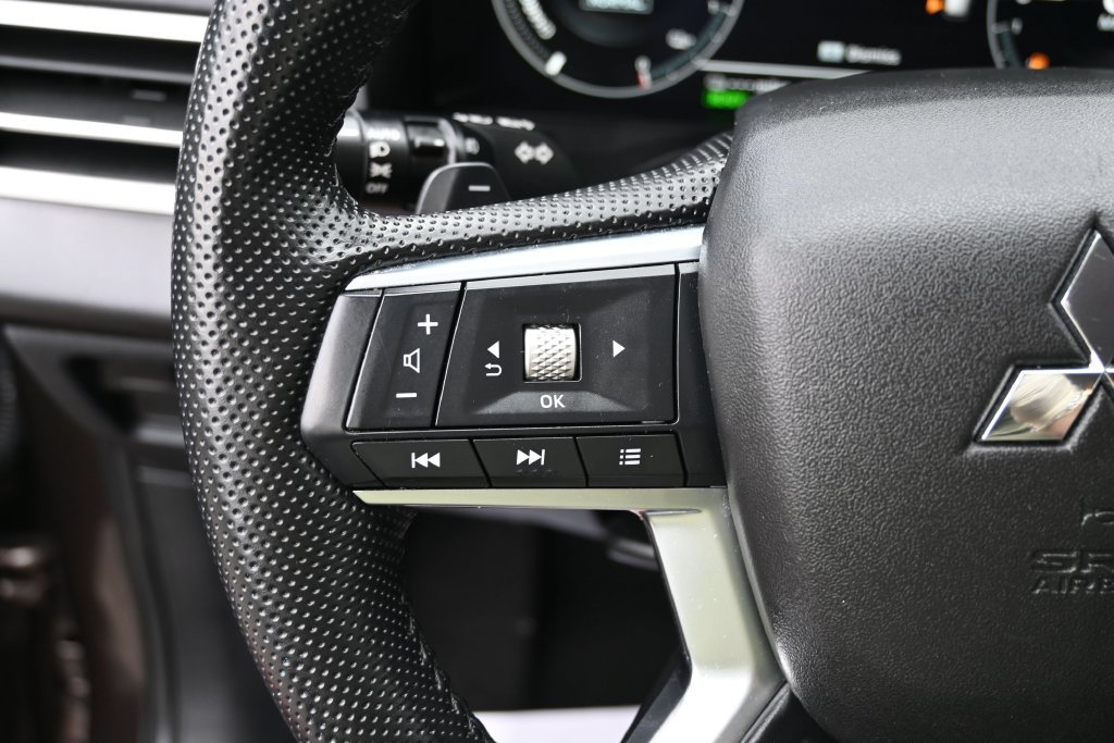 Used 2024 Mitsubishi Outlander SEL Black Edition AWD/4WD image 19