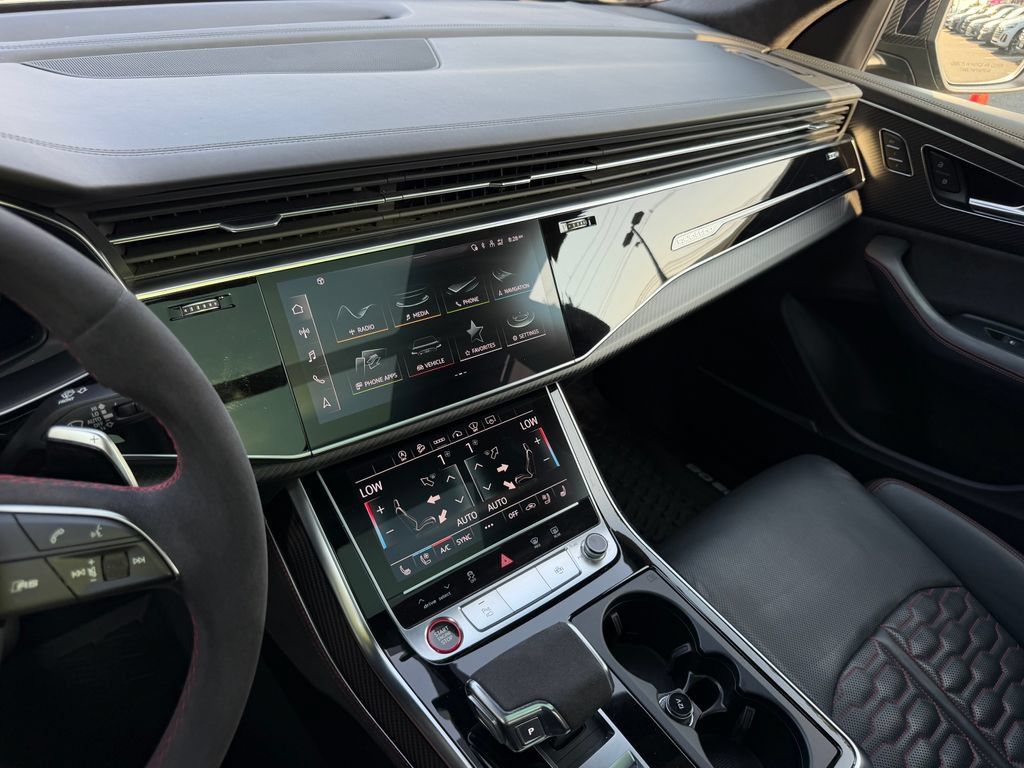 Used 2022 Audi RS Q8 AWD/4WD image 23