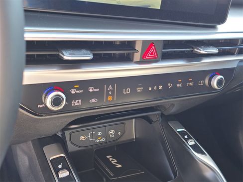 New 2026 Kia Sorento EX image 25