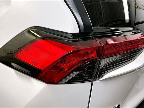 Certified 2025 Toyota RAV4 LE image 25