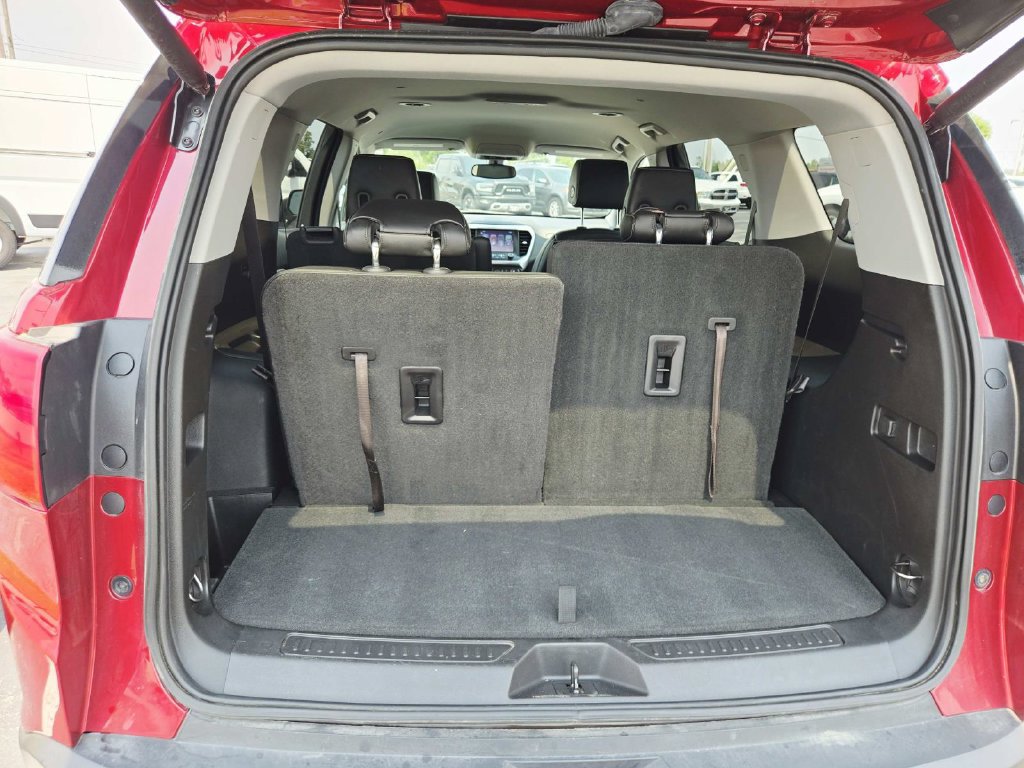 Used 2019 GMC Acadia SLT FWD image 14