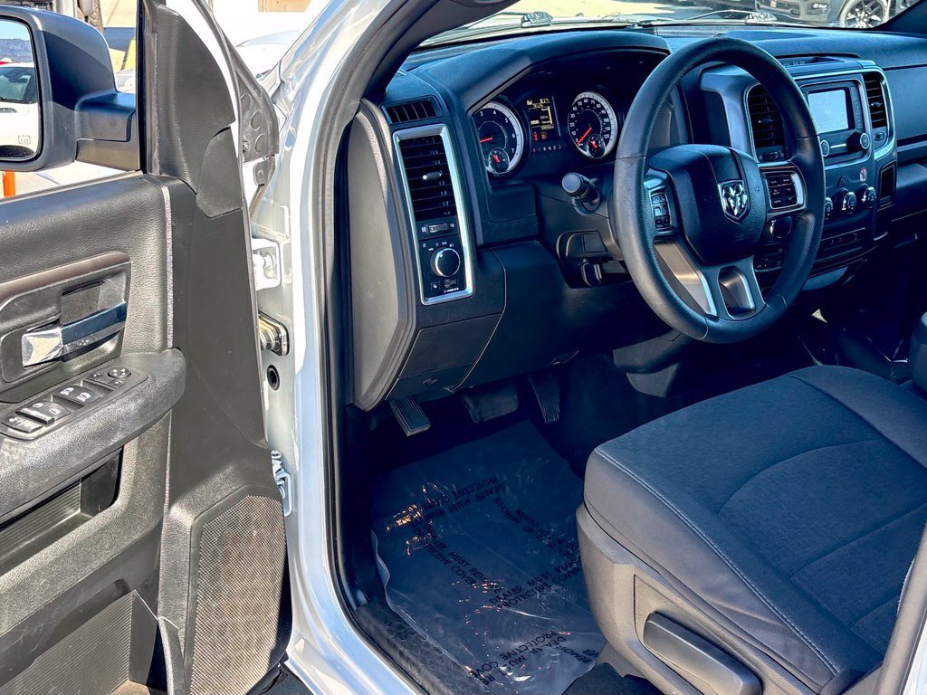Certified 2024 RAM 1500 Warlock AWD/4WD image 13