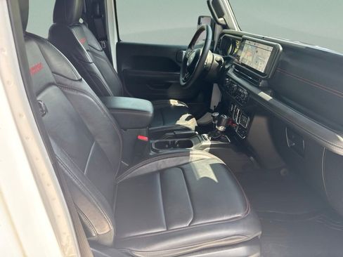 Used 2024 Jeep Wrangler Unlimited Rubicon AWD/4WD image 35