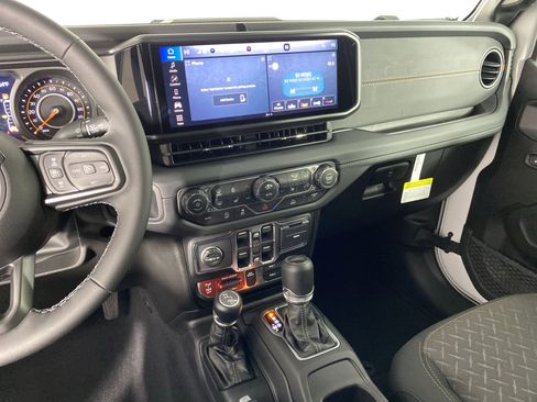 New 2026 Jeep Gladiator Mojave AWD/4WD image 24