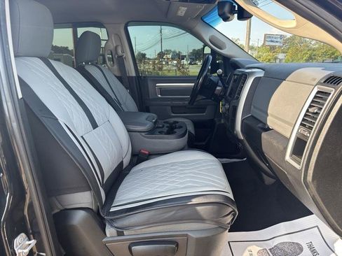 Used 2018 RAM 3500 SLT w/ Luxury Group AWD/4WD image 16